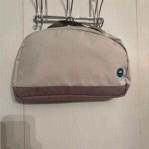Tobiq Toiletry Bag